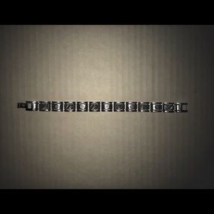 Men’s stainless steel link bracelet